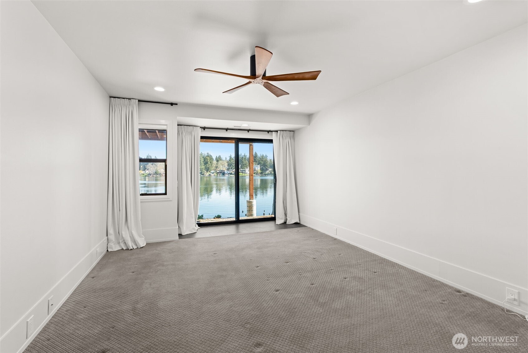 10901 Greendale Drive SW, Lakewood, WA 98498