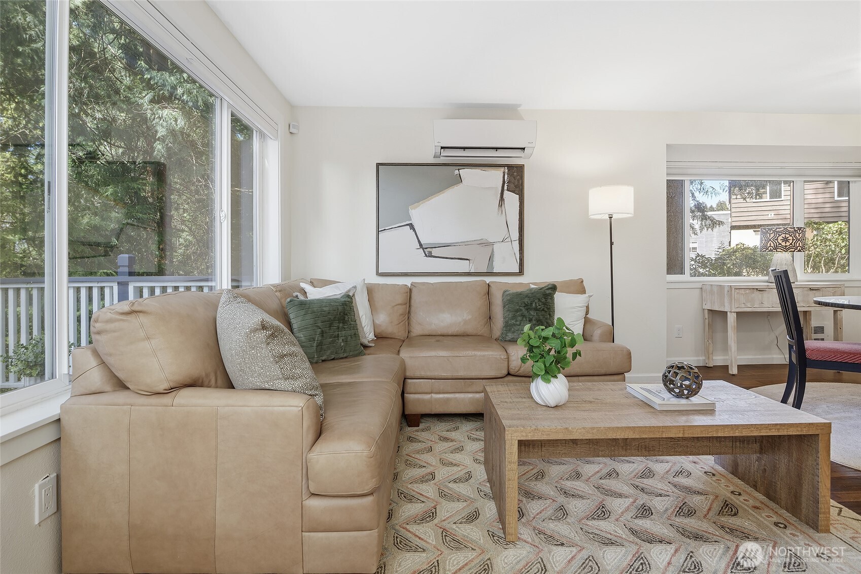 9165 45th Avenue SW #6, Seattle, WA 98136-2673