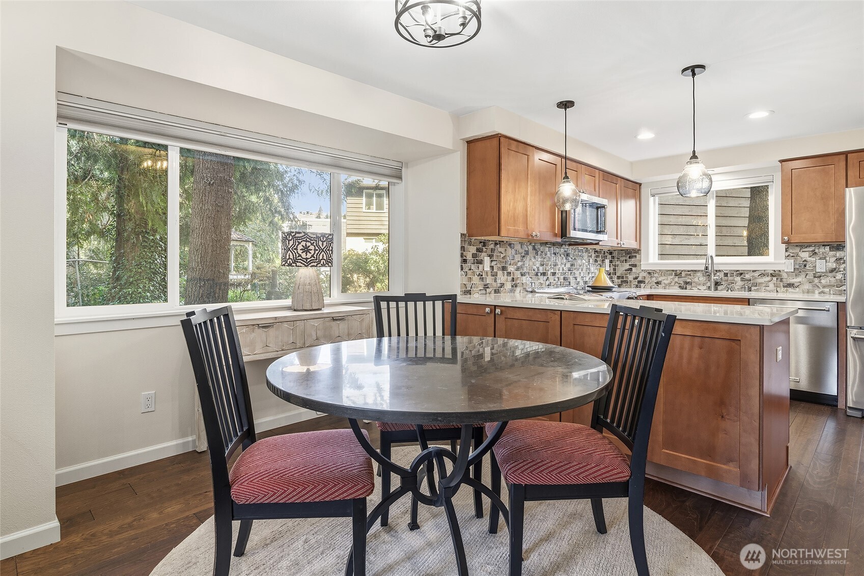 9165 45th Avenue SW #6, Seattle, WA 98136-2673