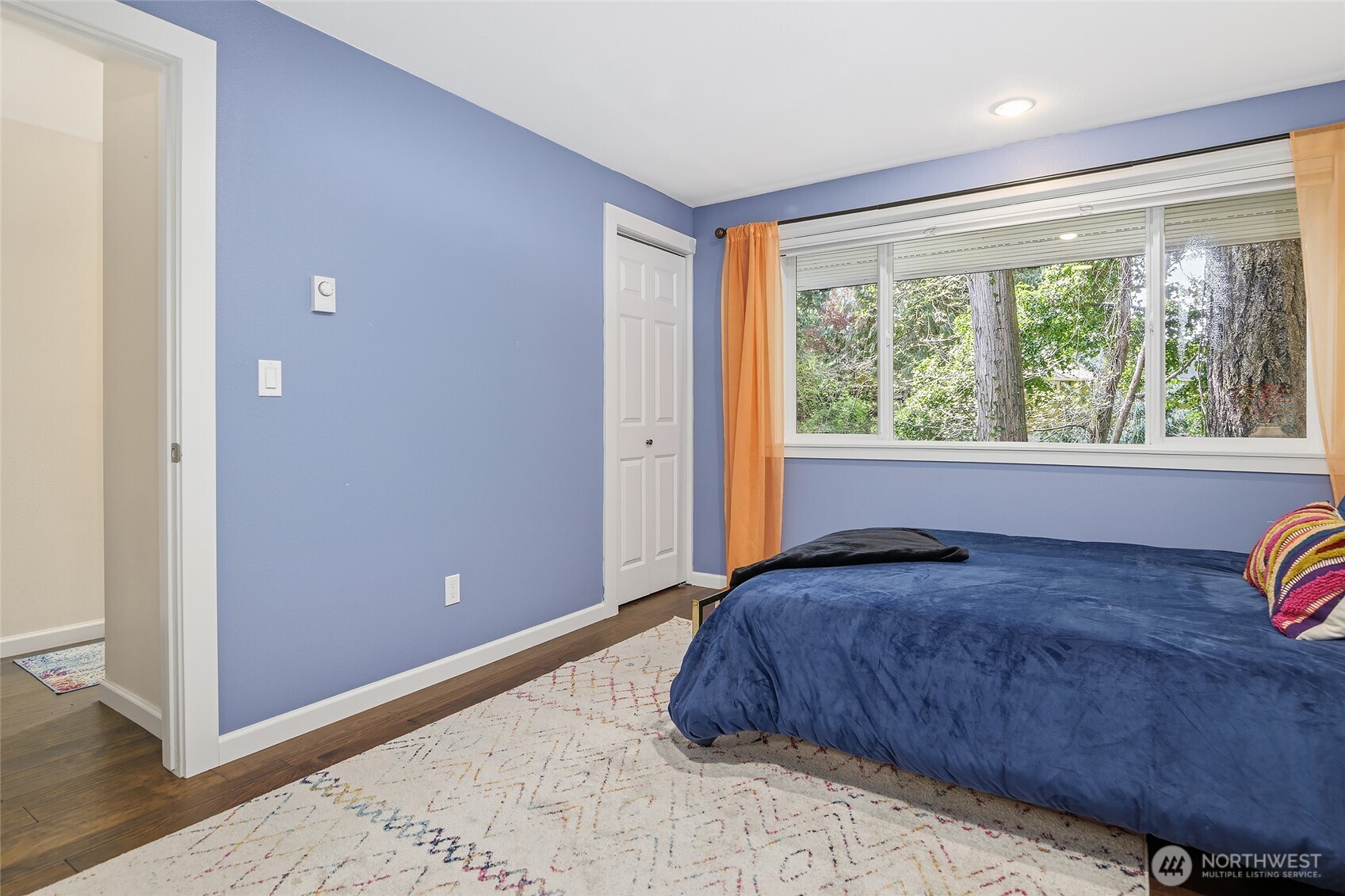 9165 45th Avenue SW #6, Seattle, WA 98136-2673