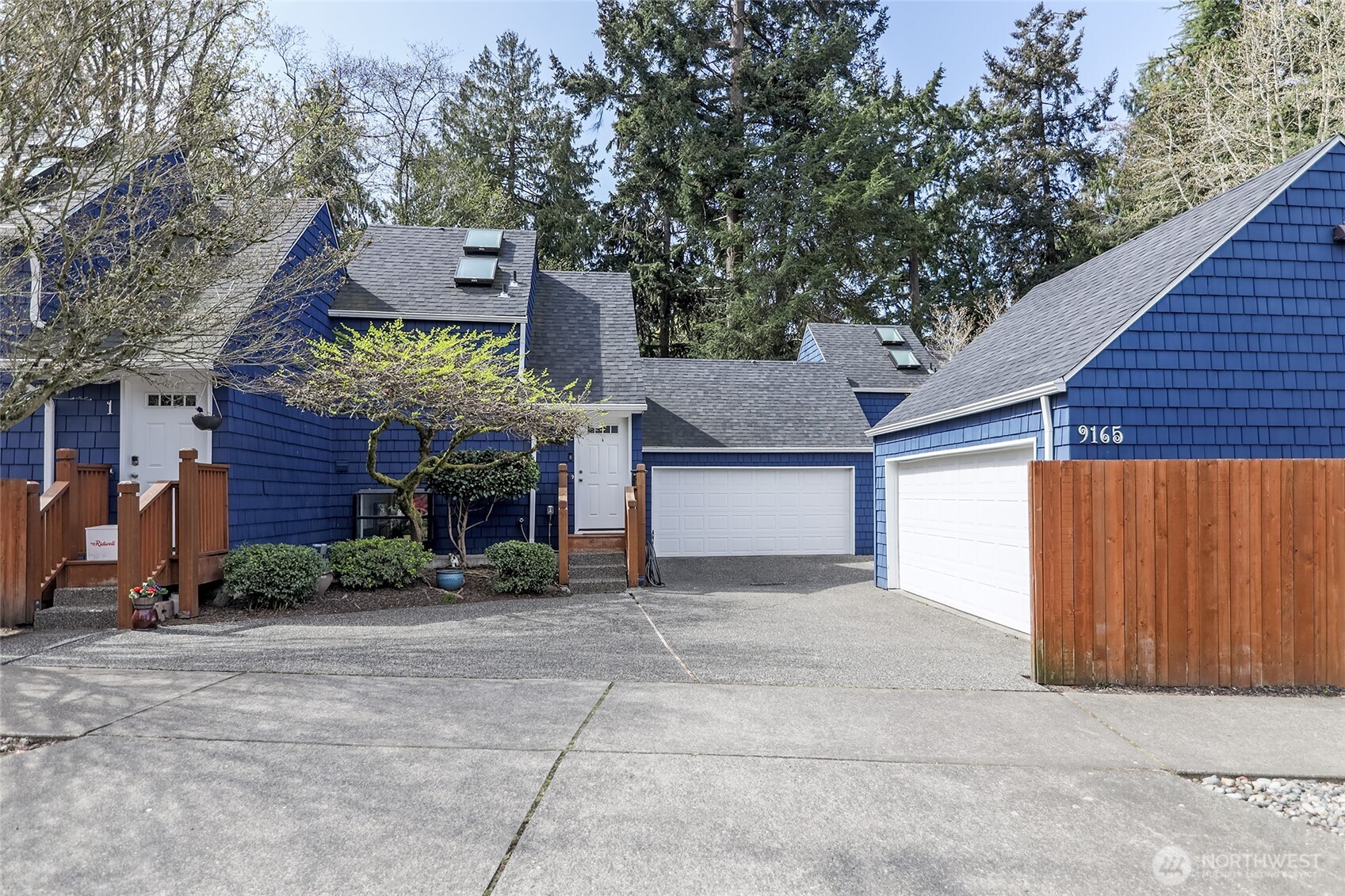 9165 45th Avenue SW #6, Seattle, WA 98136-2673