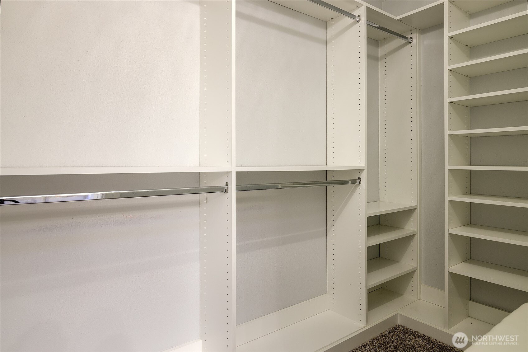 9165 45th Avenue SW #6, Seattle, WA 98136-2673