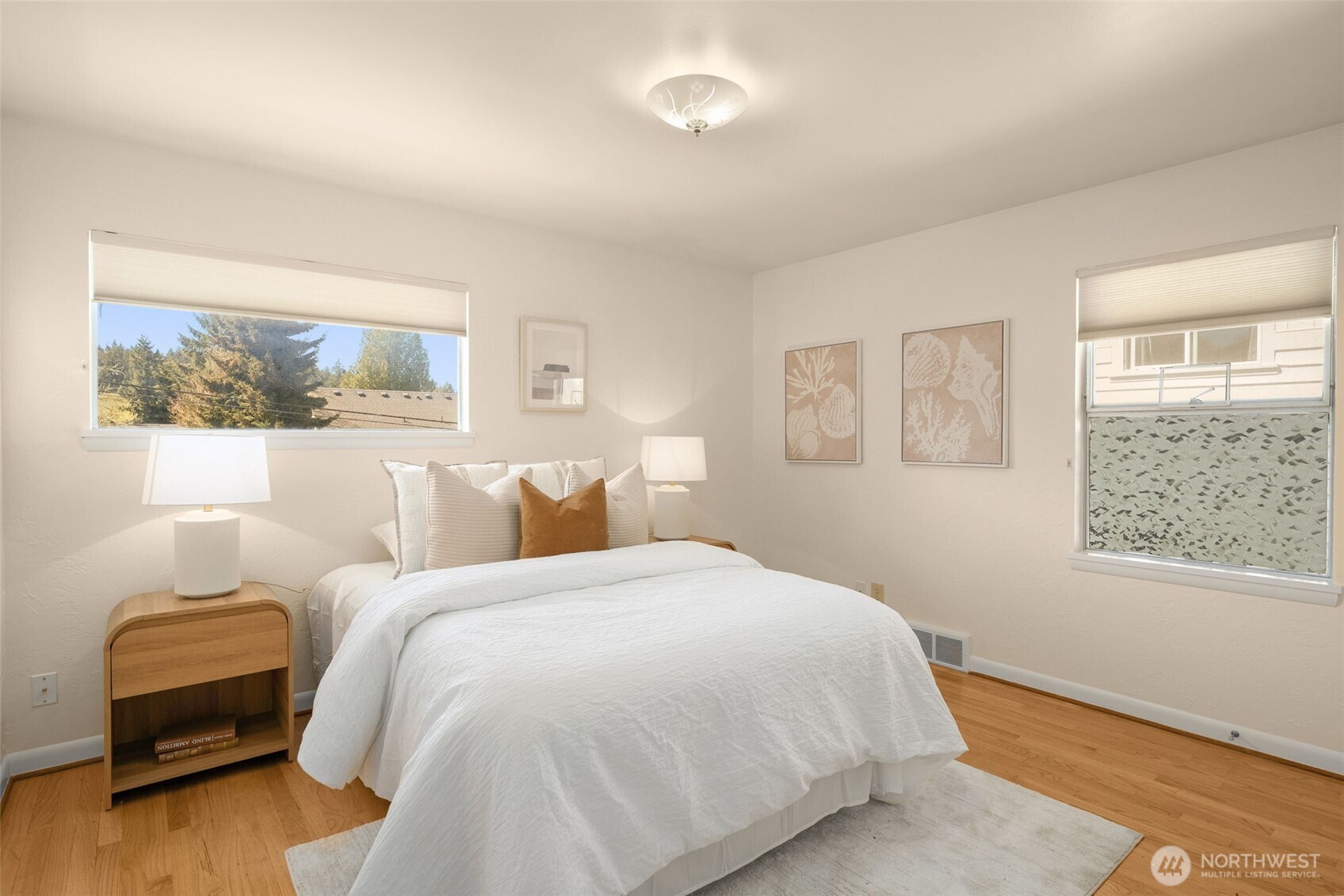 4333 32nd Avenue W, Seattle, WA 98199