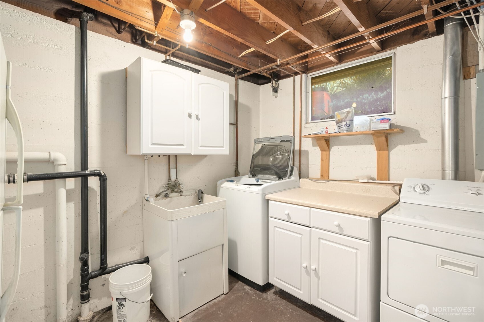 4333 32nd Avenue W, Seattle, WA 98199