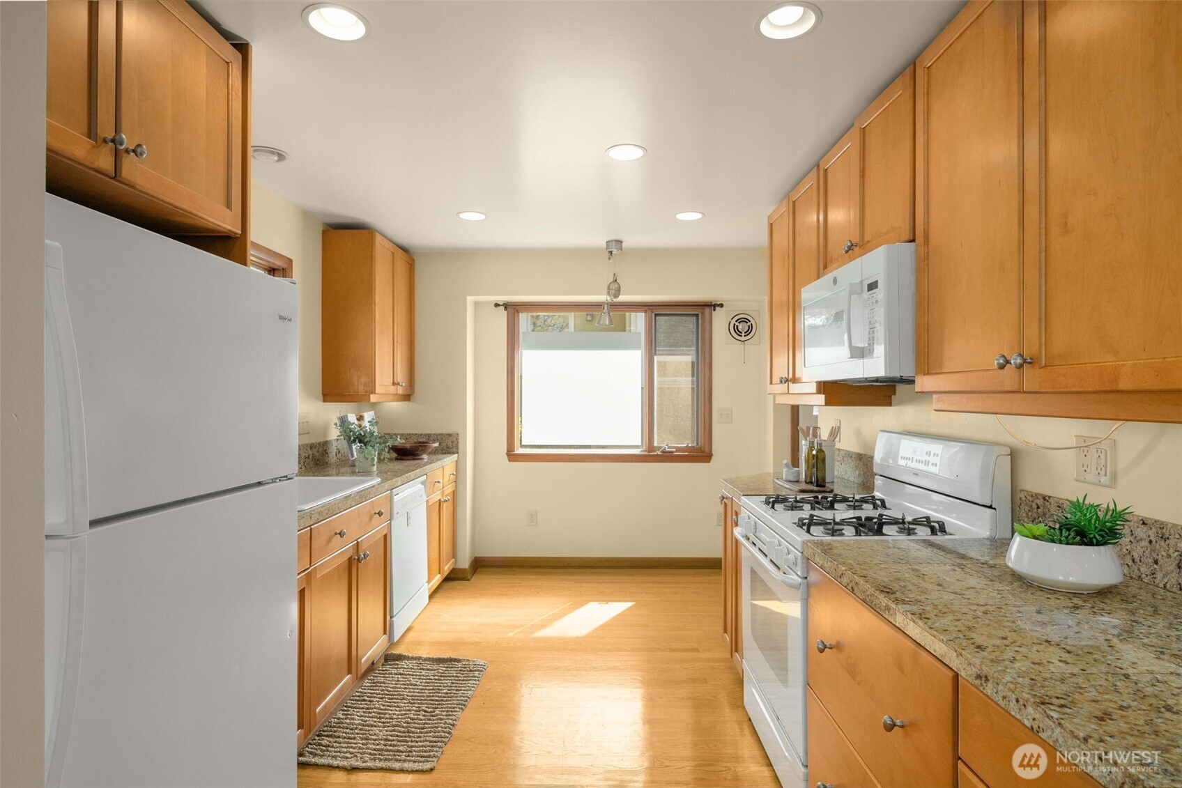 4333 32nd Avenue W, Seattle, WA 98199