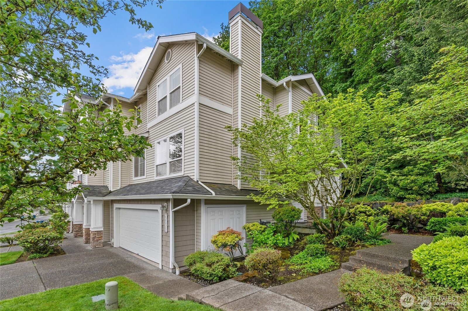 22029 39th Place S, Kent, WA 98032