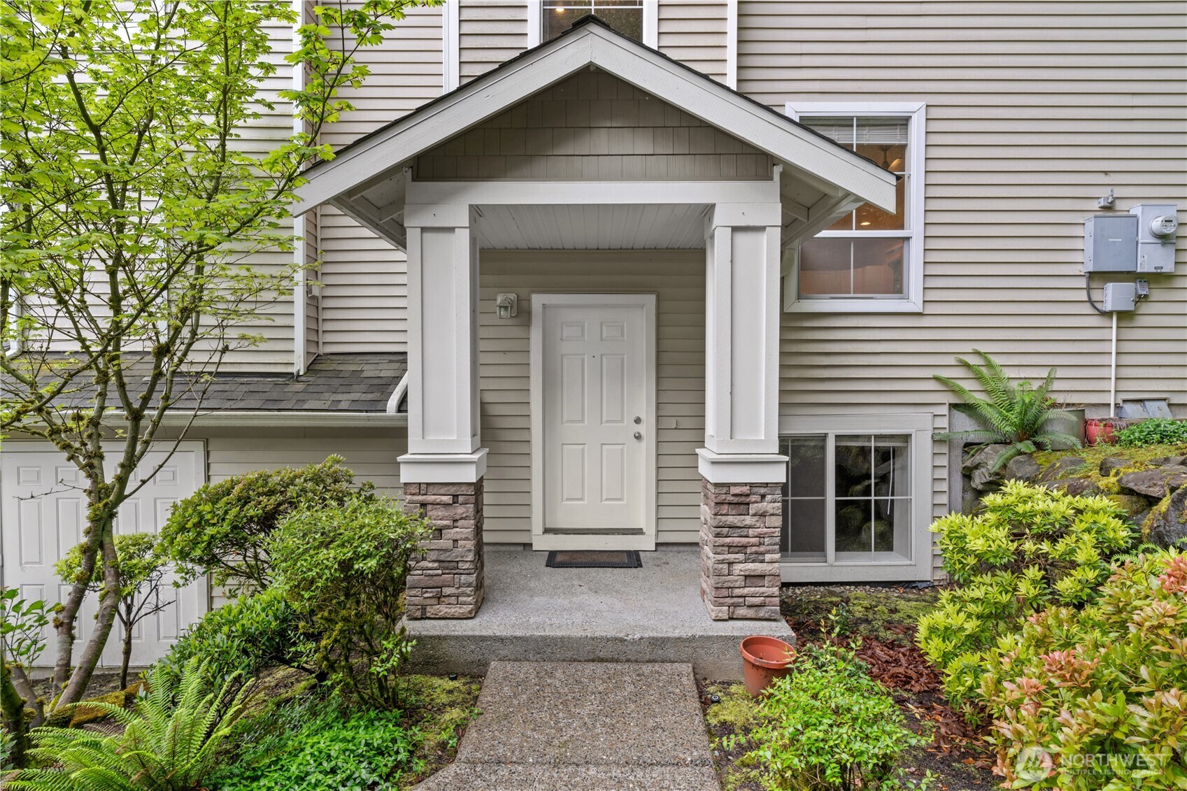 22029 39th Place S, Kent, WA 98032