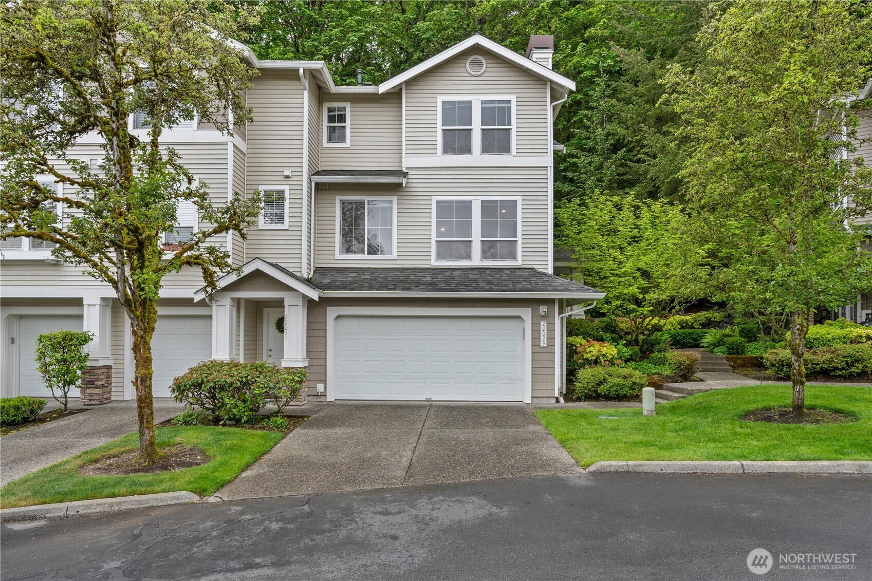 22029 39th Place S, Kent, WA 98032