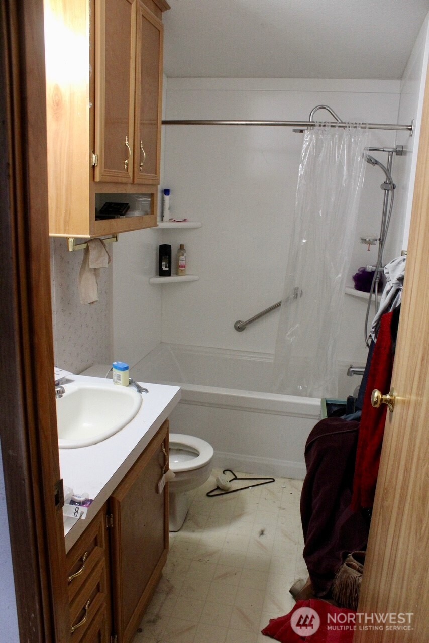 416 N Cedar Avenue , Pasco, WA 99301