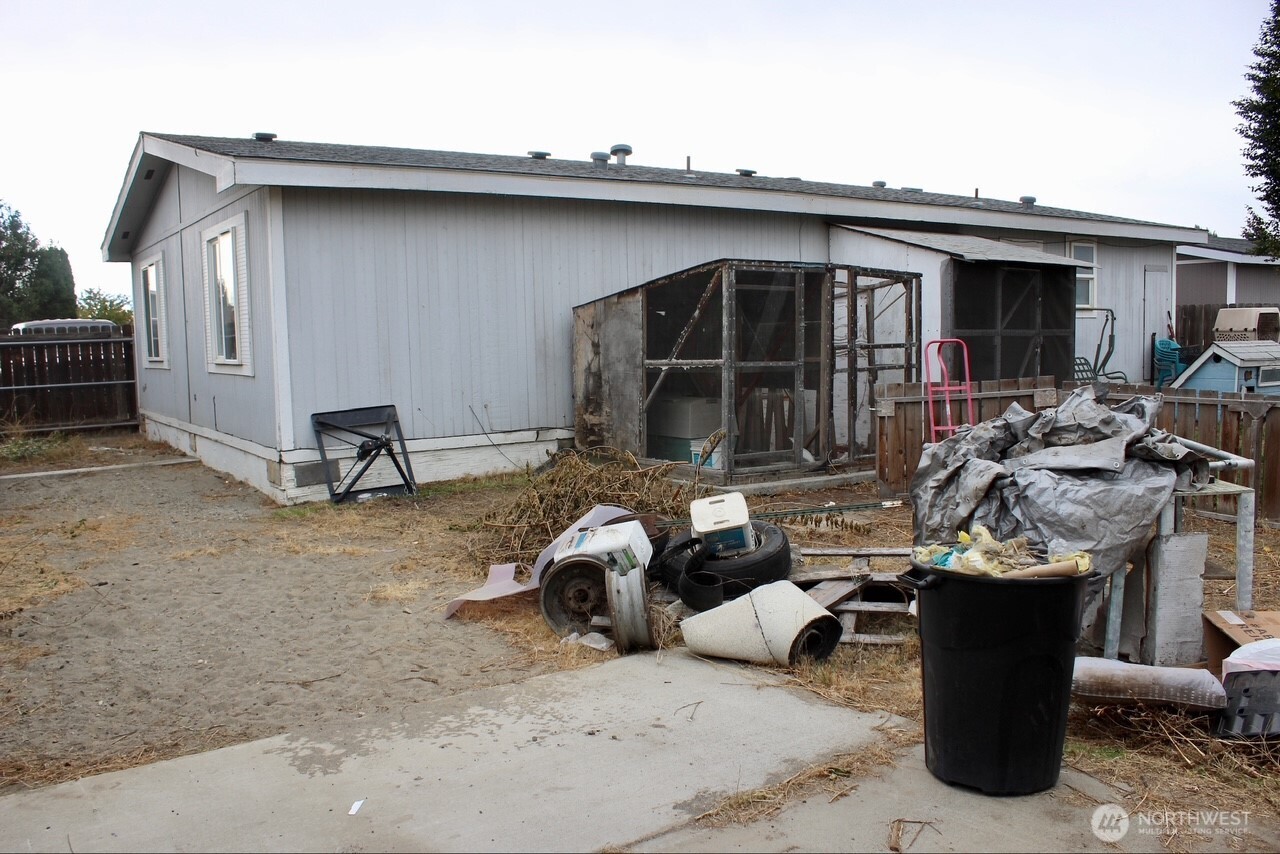 416 N Cedar Avenue , Pasco, WA 99301