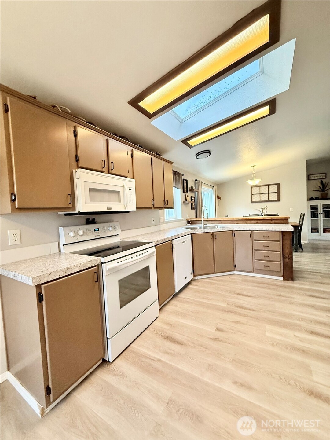859 C Highway 7 , Tonasket, WA 98855