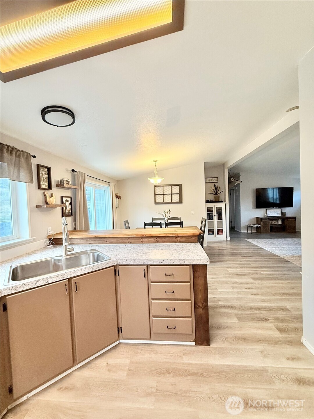 859 C Highway 7 , Tonasket, WA 98855