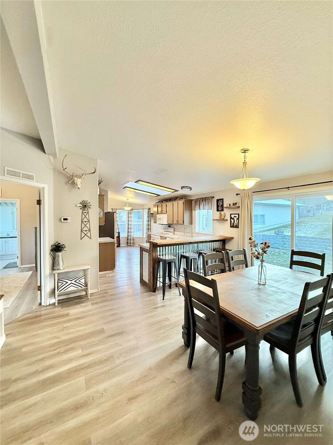 859 C Highway 7 , Tonasket, WA 98855