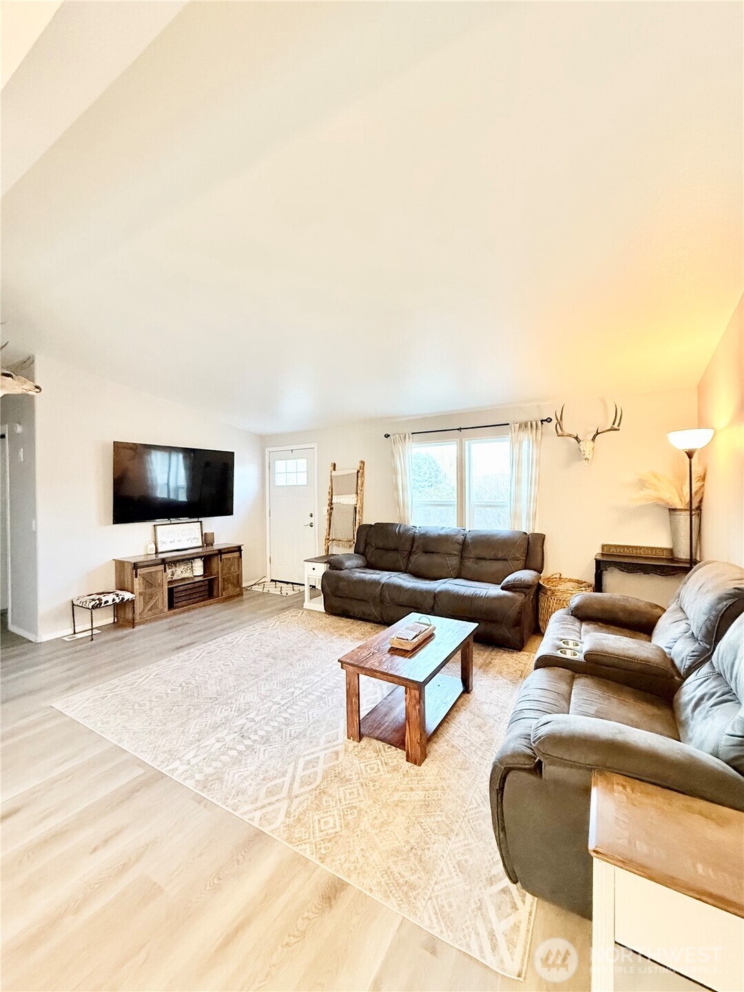 859 C Highway 7 , Tonasket, WA 98855