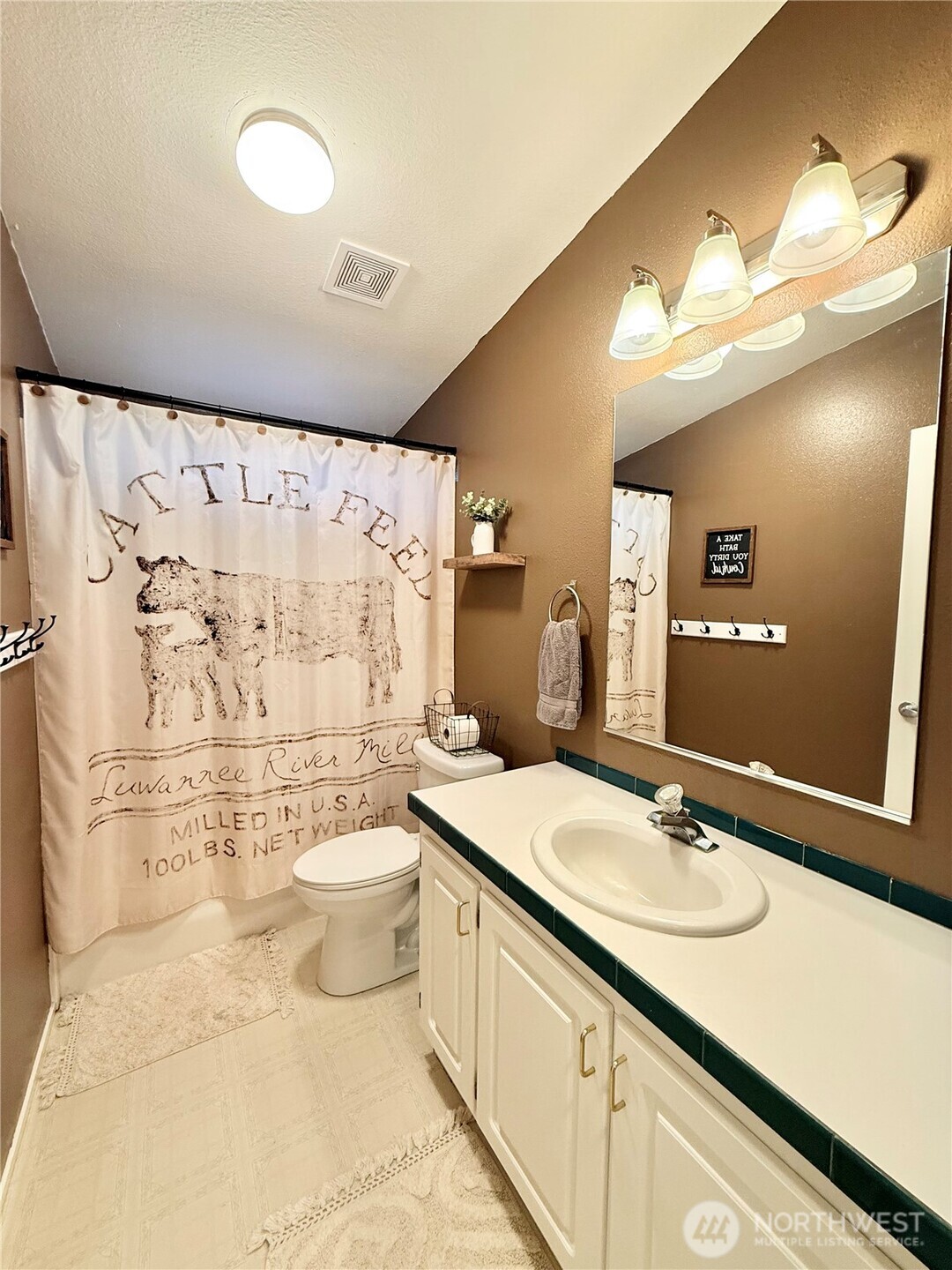 859 C Highway 7 , Tonasket, WA 98855