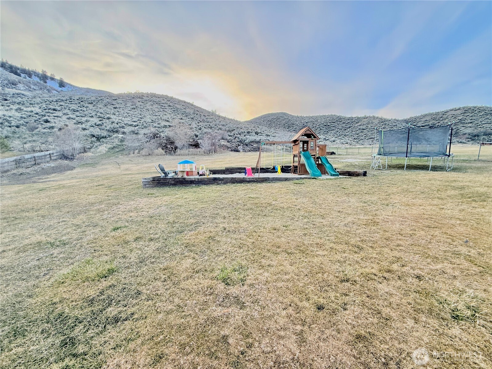 859 C Highway 7 , Tonasket, WA 98855