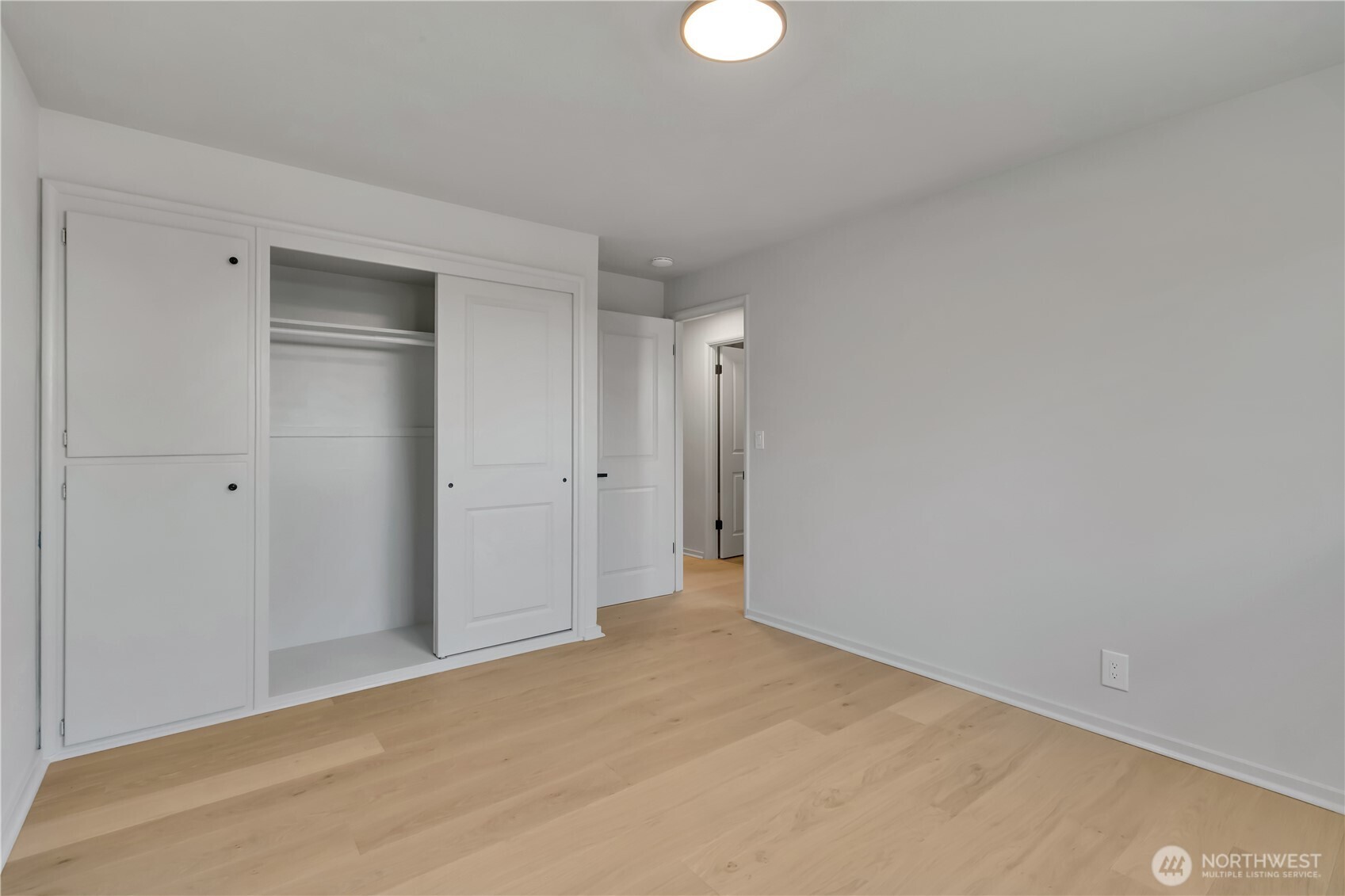 1122 E Filbert Street , Kent, WA 98030