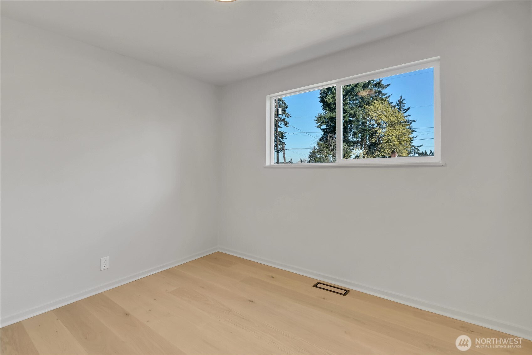 1122 E Filbert Street , Kent, WA 98030