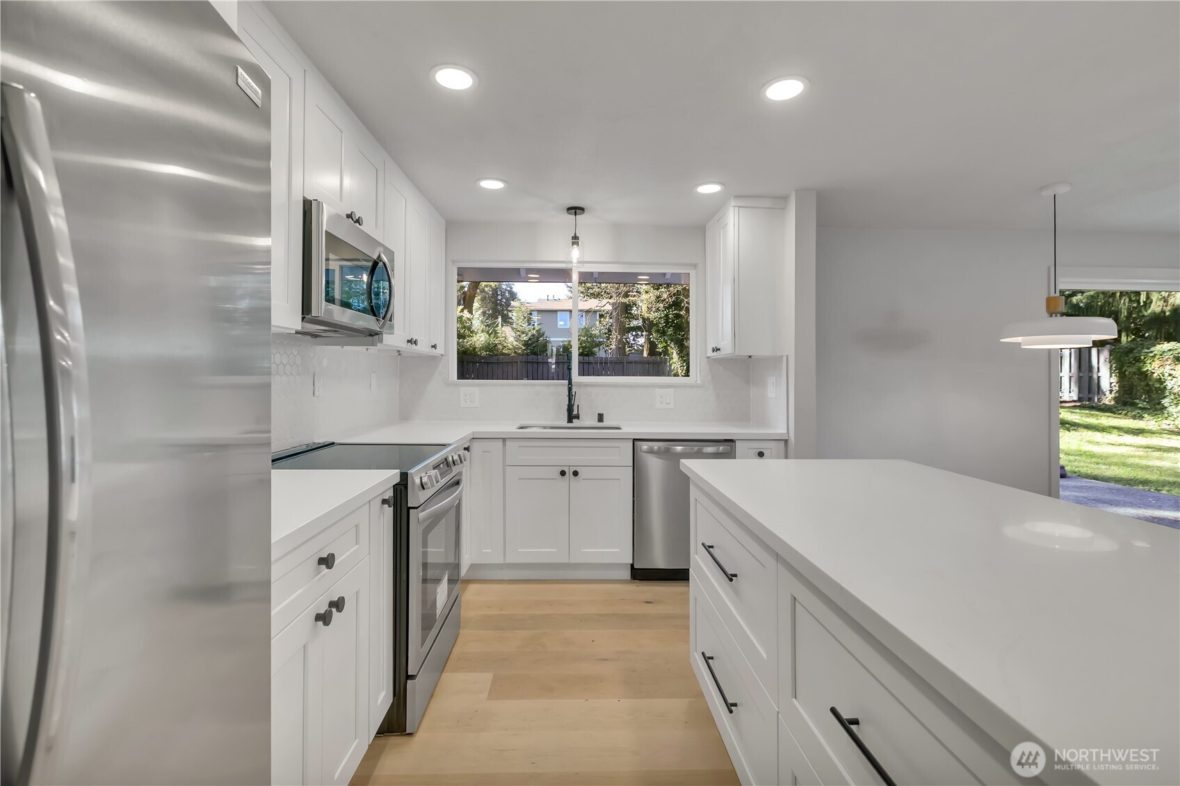 1122 E Filbert Street , Kent, WA 98030