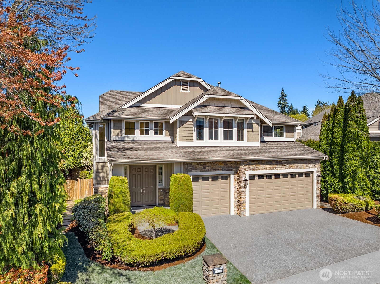 15732 NE 119th Court , Redmond, WA 98052-2252