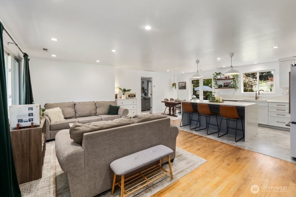8711 NE 140th Street , Kirkland, WA 98034