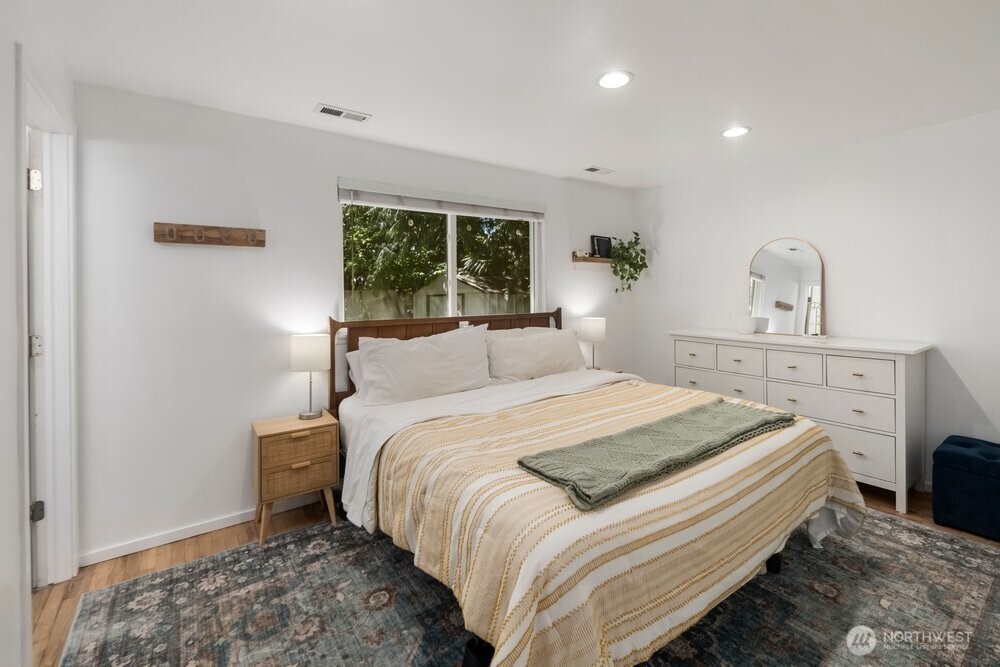 8711 NE 140th Street , Kirkland, WA 98034