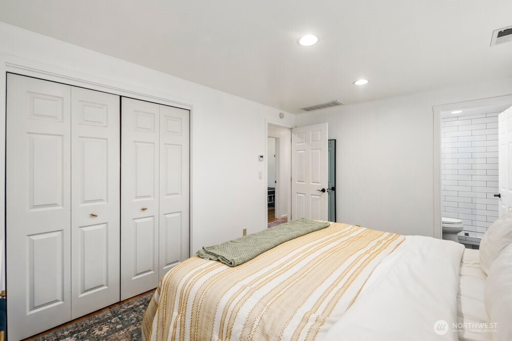 8711 NE 140th Street , Kirkland, WA 98034