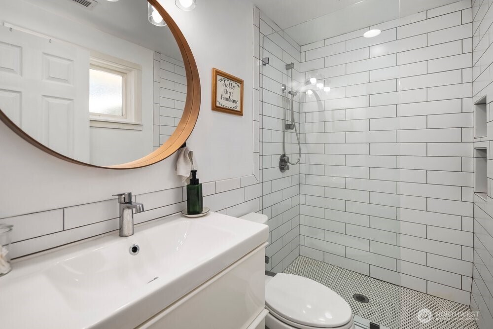 8711 NE 140th Street , Kirkland, WA 98034