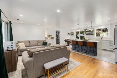 8711 NE 140th Street , Kirkland, WA 98034 - Photo 2