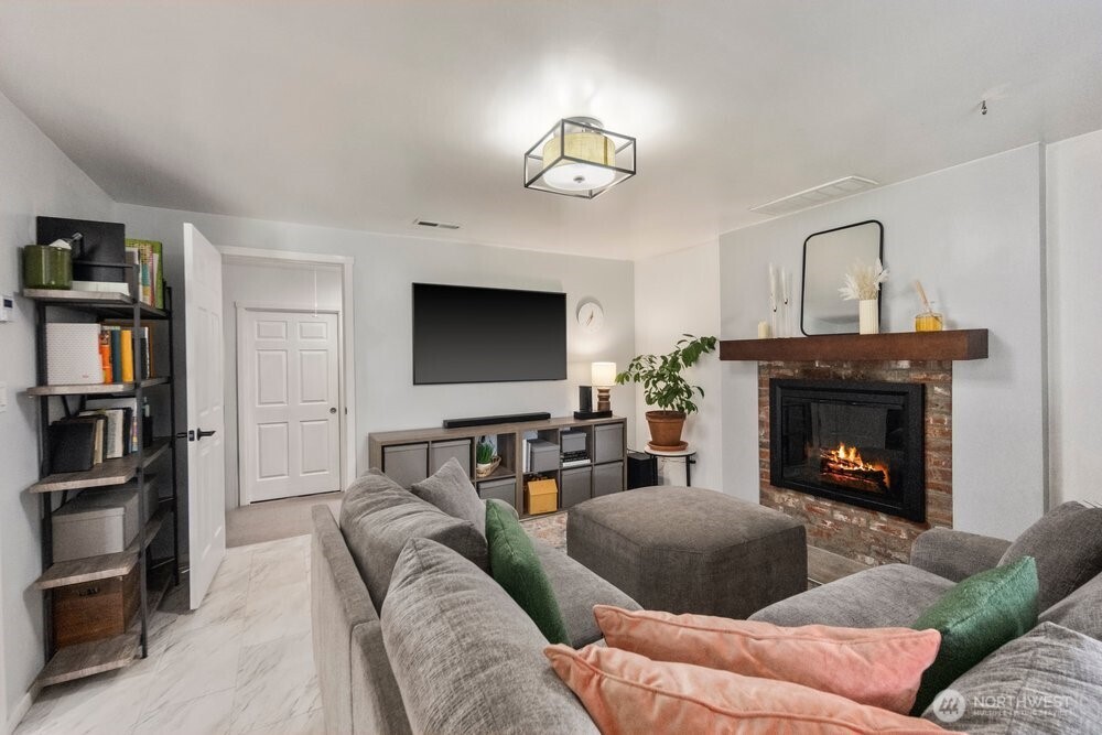 8711 NE 140th Street , Kirkland, WA 98034