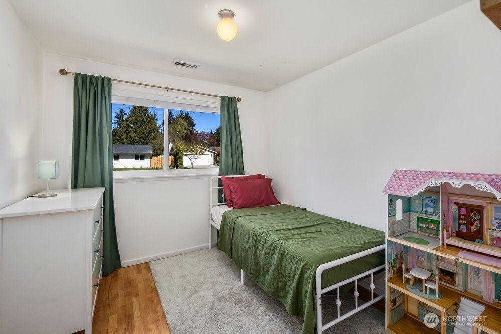 8711 NE 140th Street , Kirkland, WA 98034