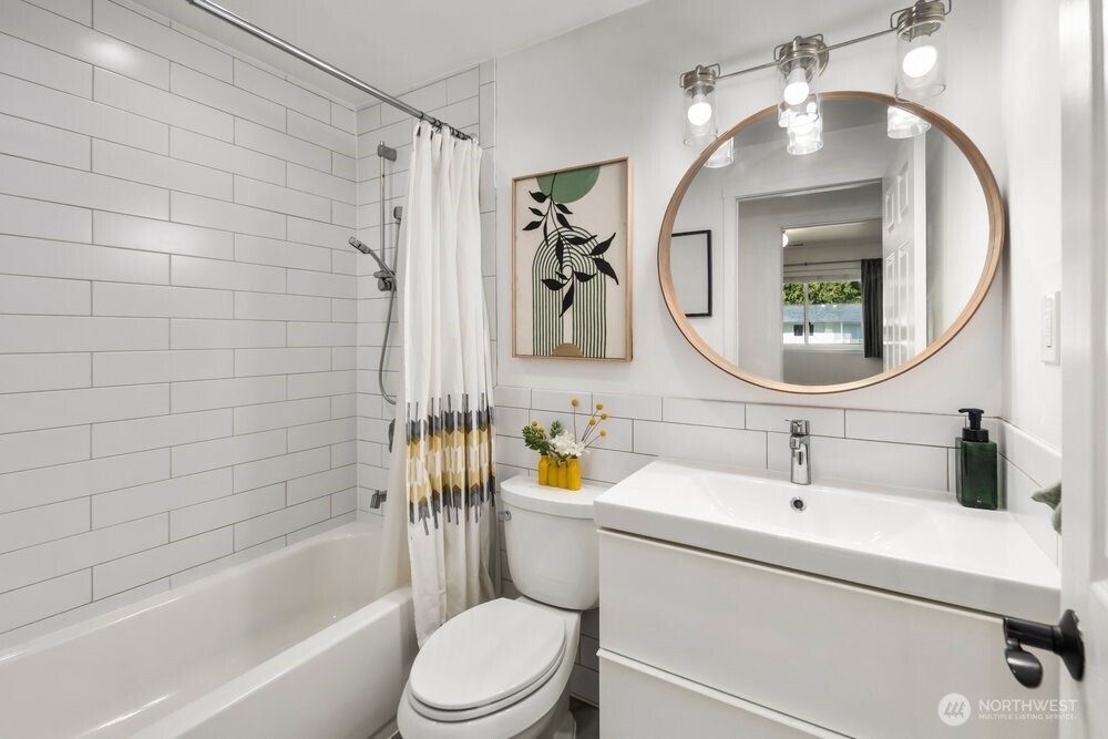 8711 NE 140th Street , Kirkland, WA 98034