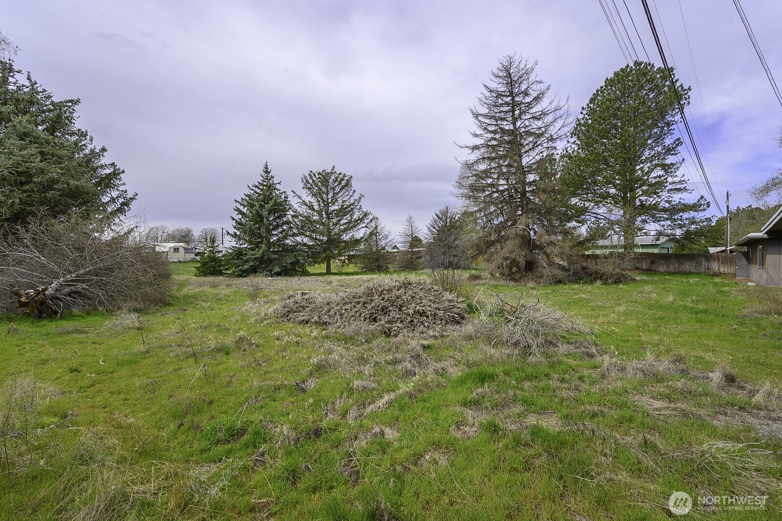 537 Fairchild Loop , Moses Lake, WA 98837