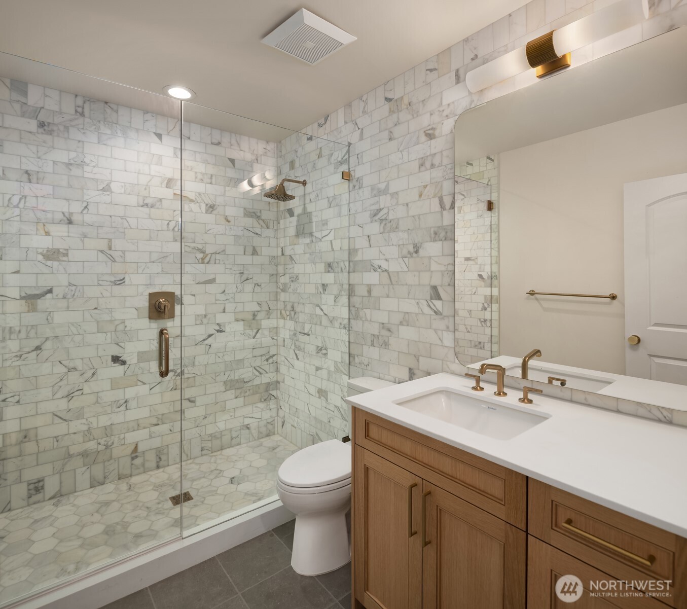 738 22nd Avenue E, Seattle, WA 98112