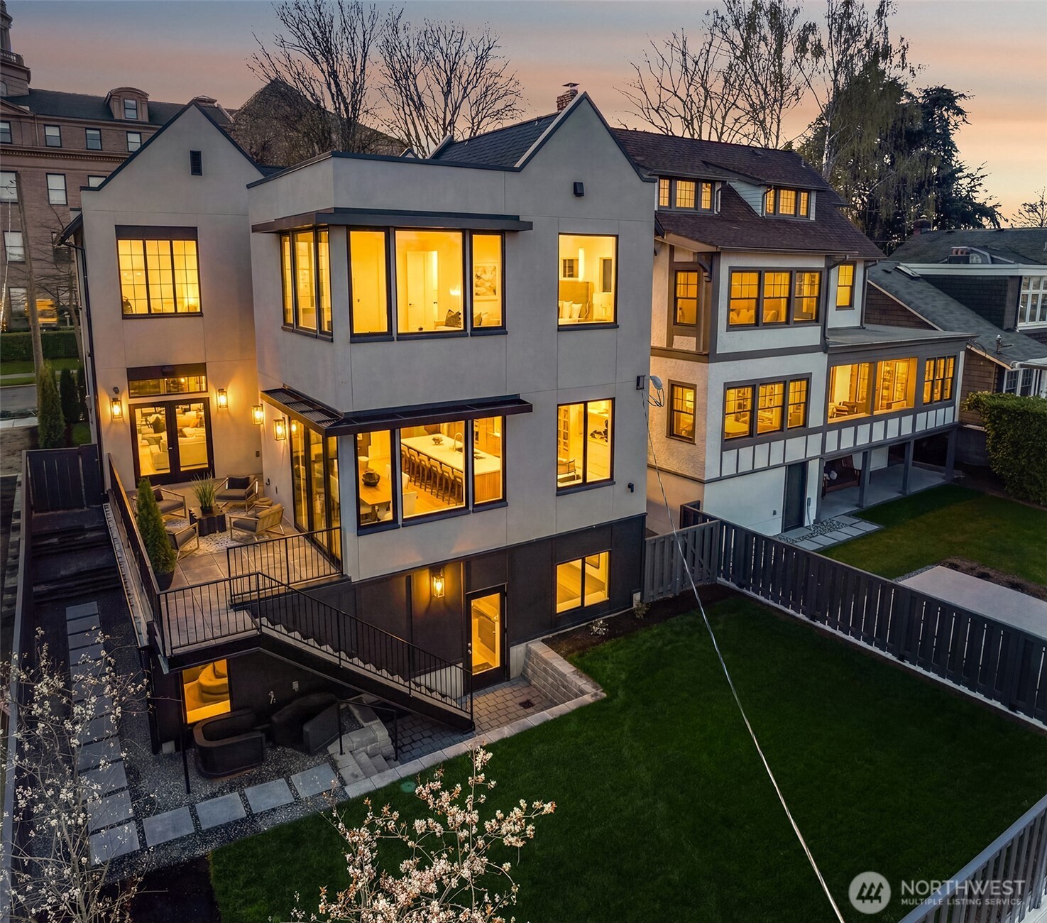 738 22nd Avenue E, Seattle, WA 98112
