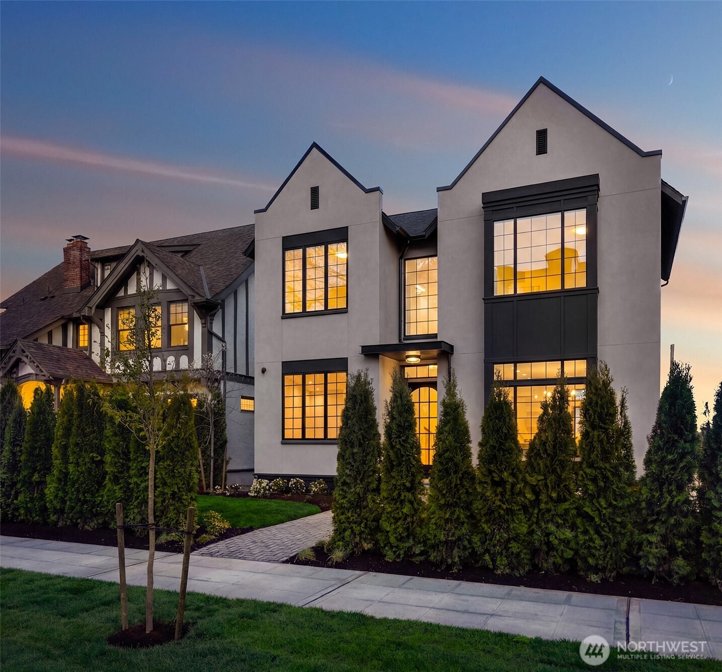 738 22nd Avenue E, Seattle, WA 98112