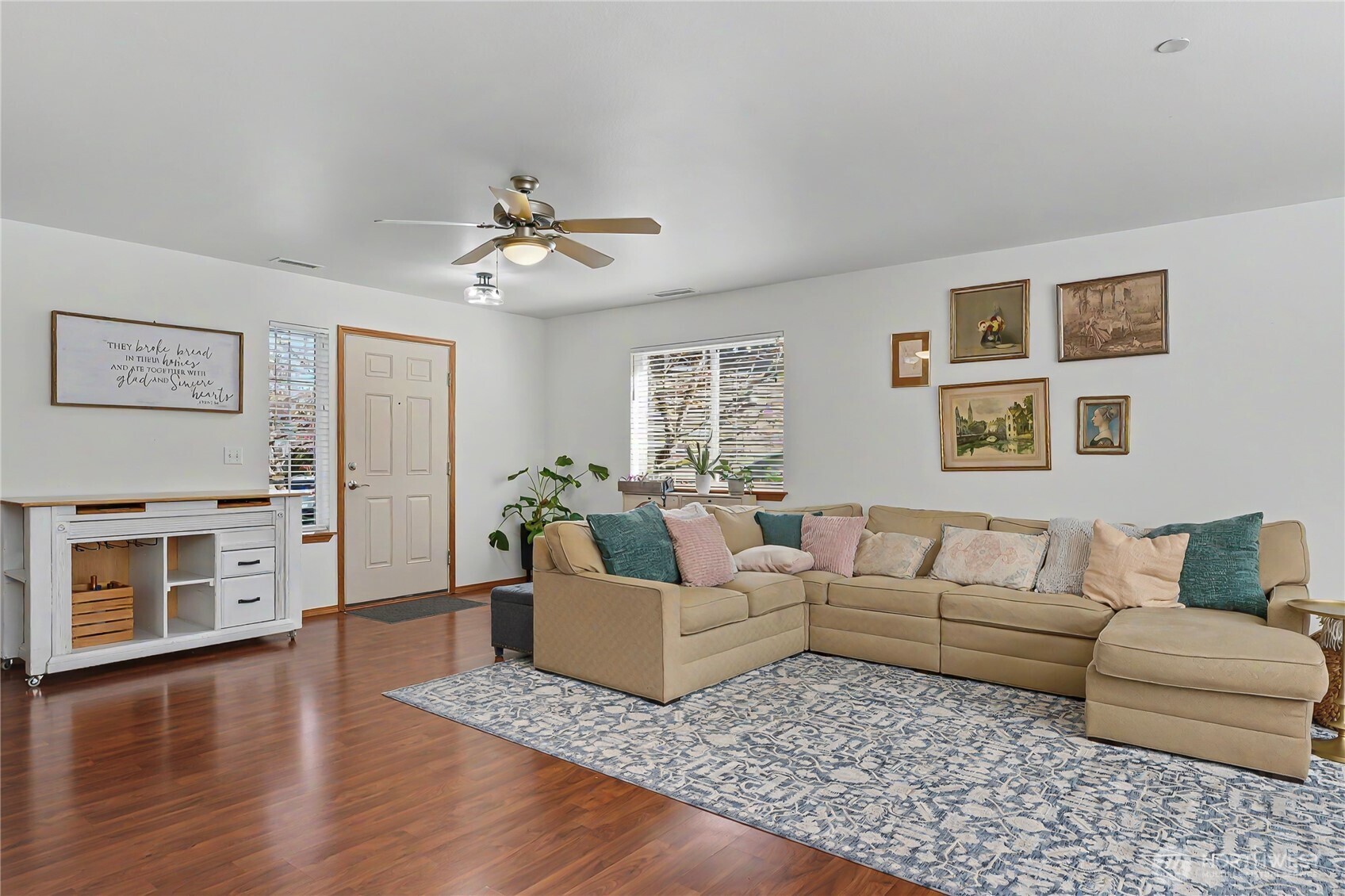 2811 Hannen Street , Dupont, WA 98327