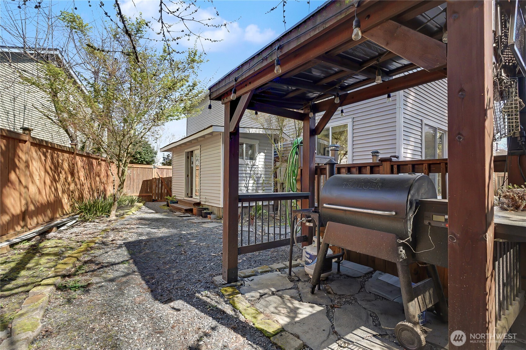 2811 Hannen Street , Dupont, WA 98327