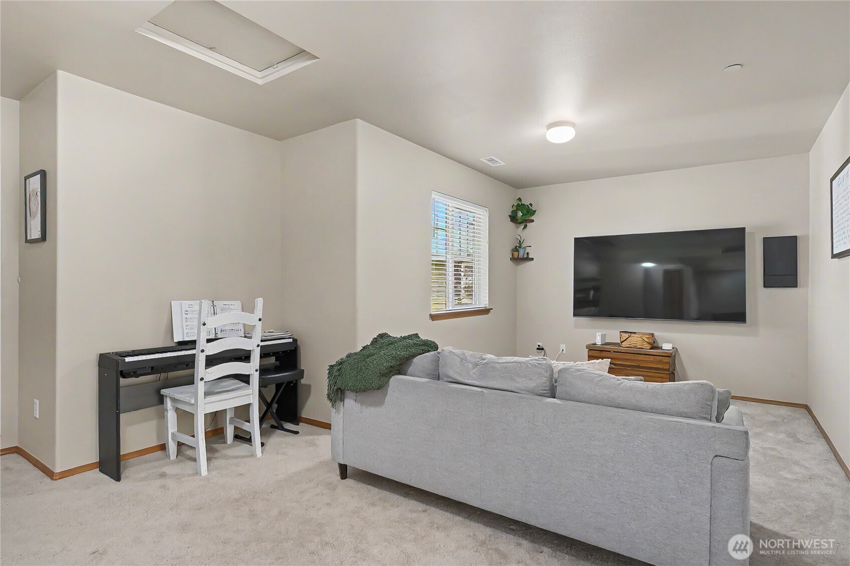 2811 Hannen Street , Dupont, WA 98327