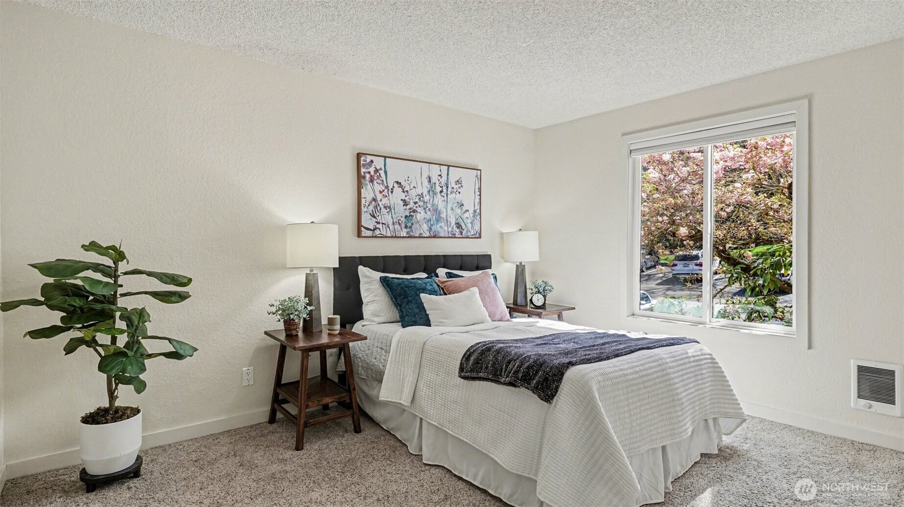 830 Kirkland Way #202, Kirkland, WA 98033
