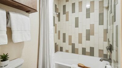 830 Kirkland Way #202, Kirkland, WA 98033 - Photo 20