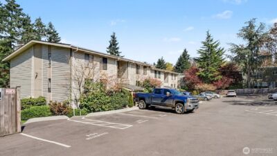 830 Kirkland Way #202, Kirkland, WA 98033 - Photo 2