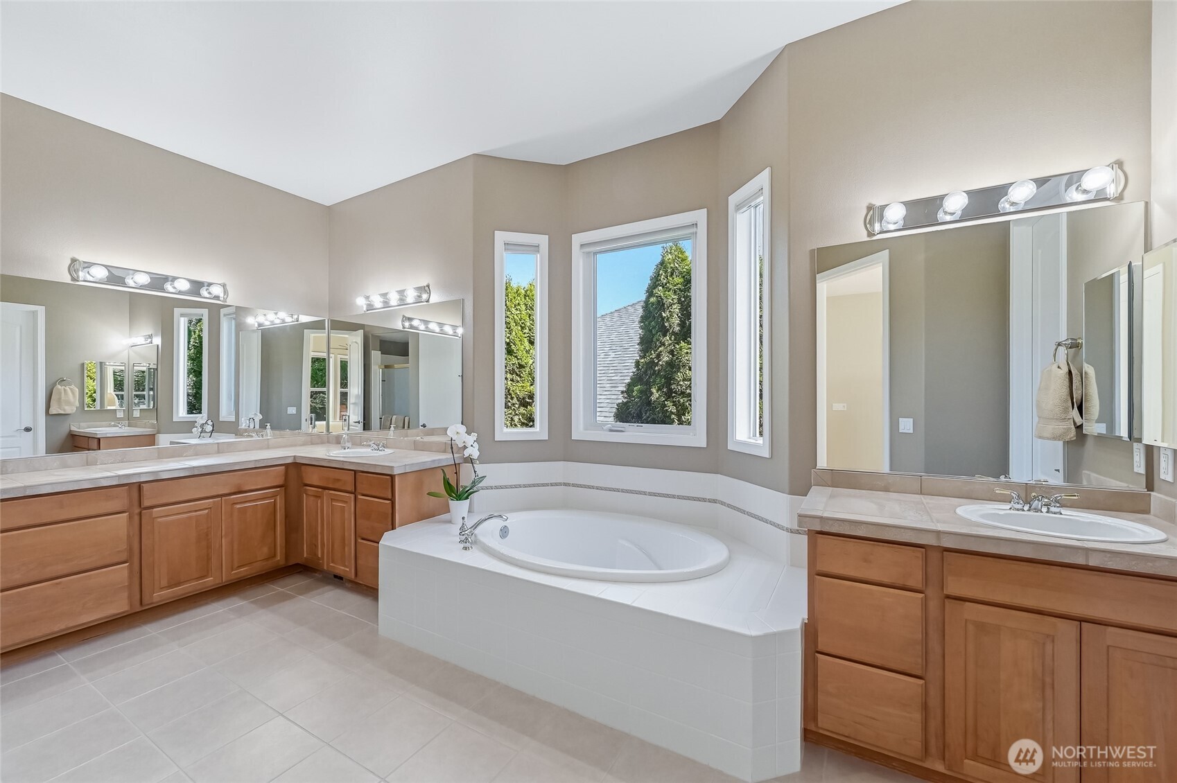 23249 NE 126th Street , Redmond, WA 98053