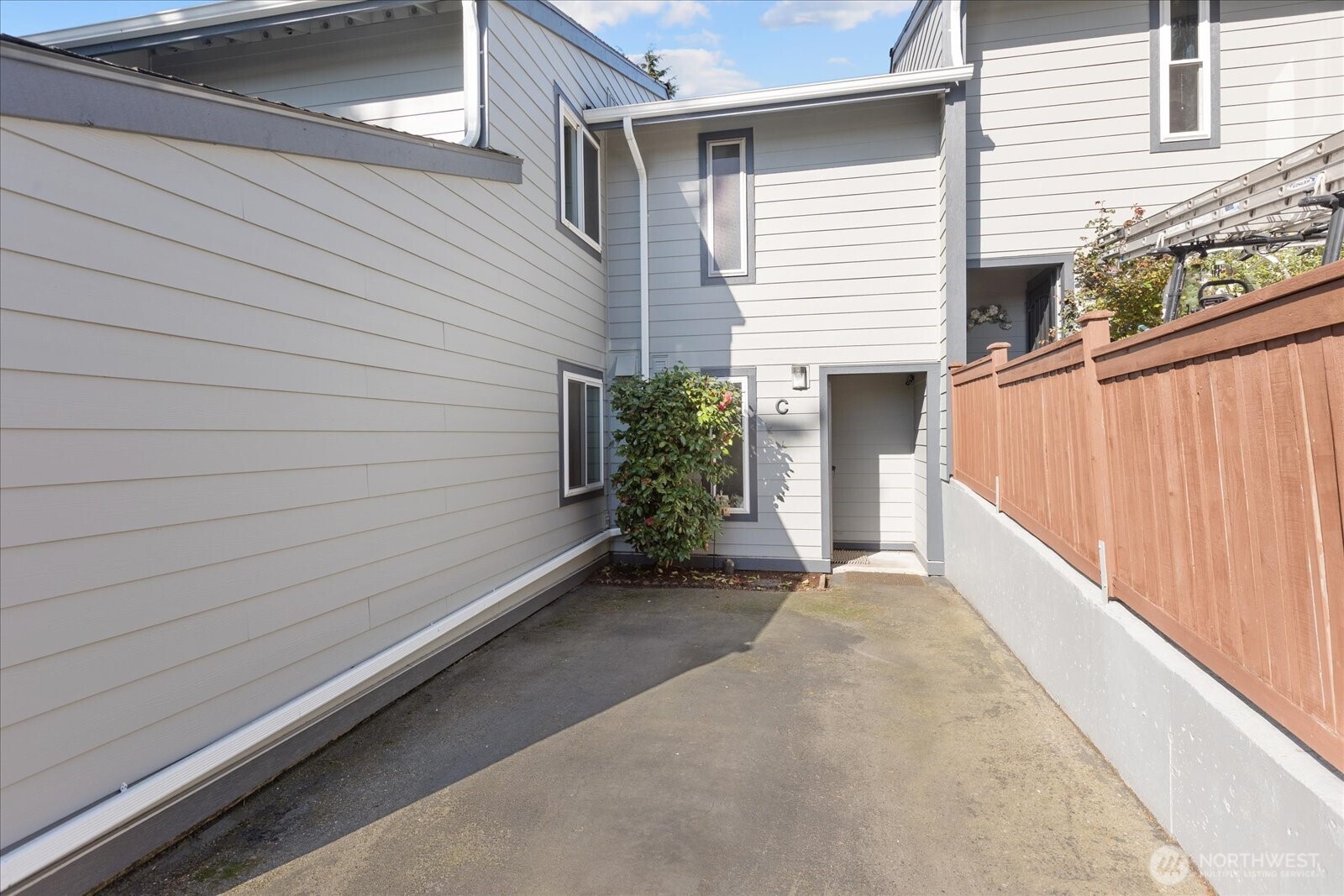 15914 3rd Place SW #C, Burien, WA 98166