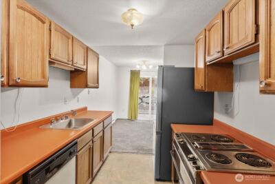 15914 3rd Place SW #C, Burien, WA 98166 - Photo 10
