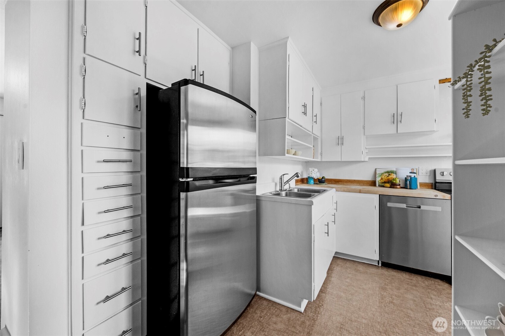 6825 43rd Avenue NE, Seattle, WA 98115