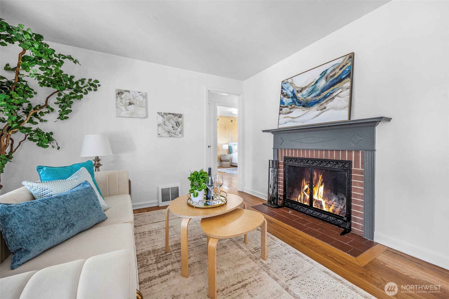 6825 43rd Avenue NE, Seattle, WA 98115