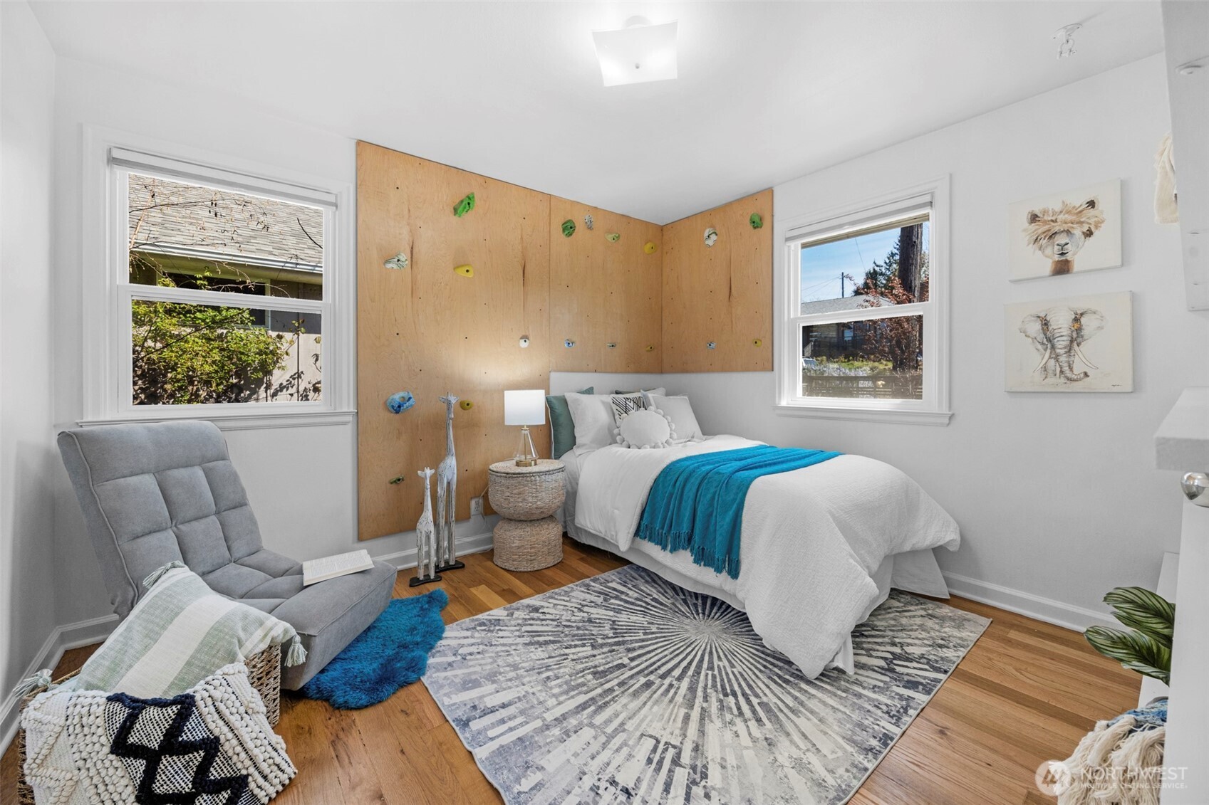 6825 43rd Avenue NE, Seattle, WA 98115