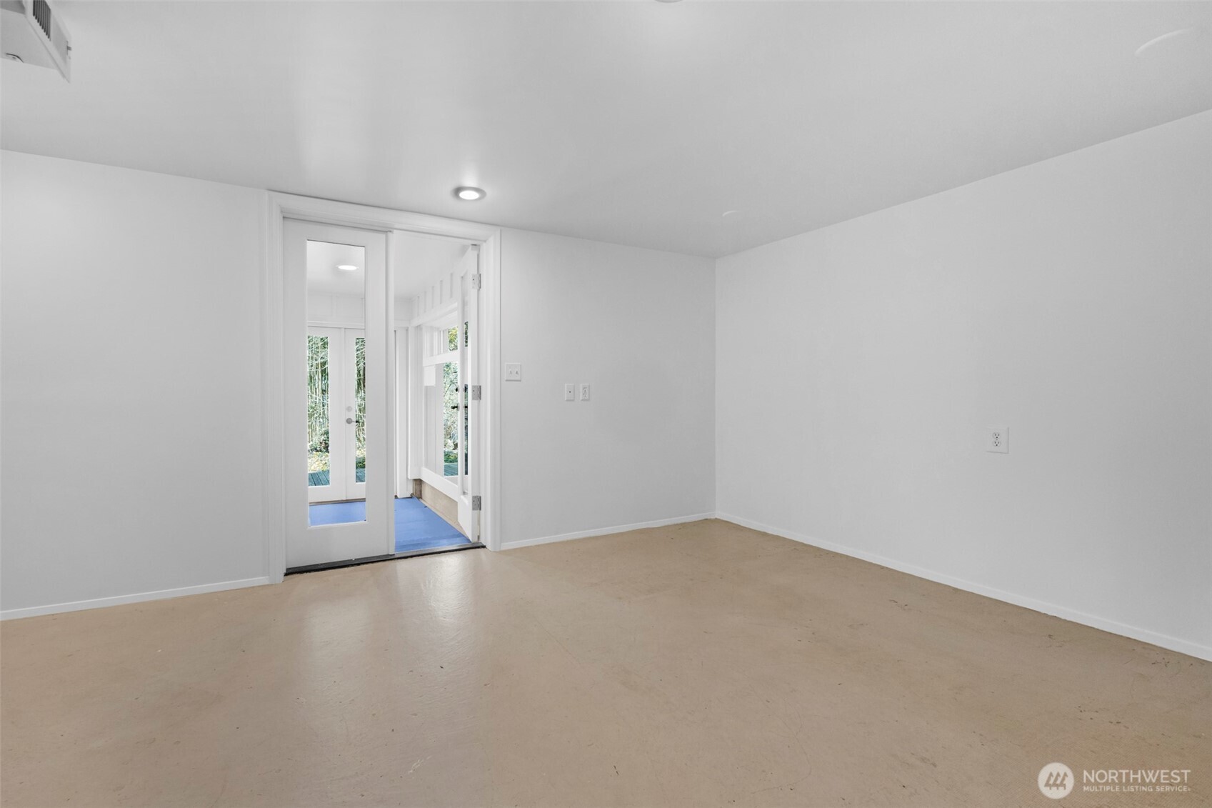 6825 43rd Avenue NE, Seattle, WA 98115