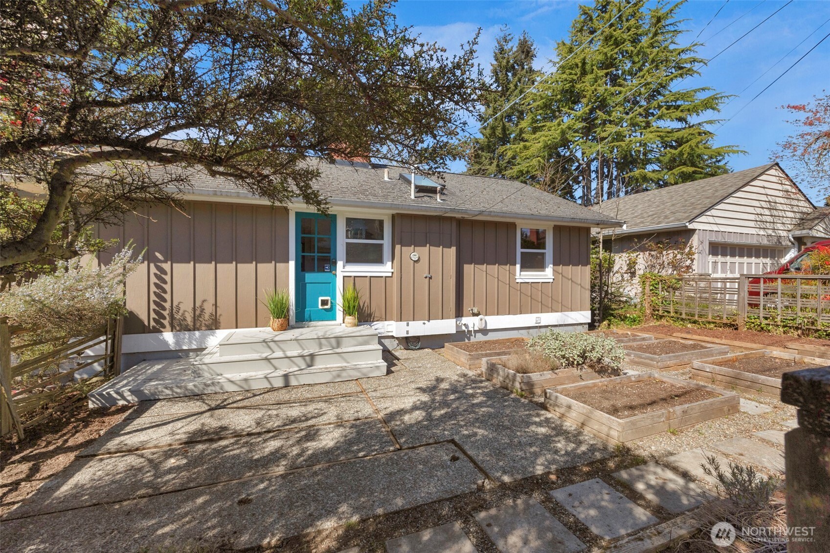 6825 43rd Avenue NE, Seattle, WA 98115